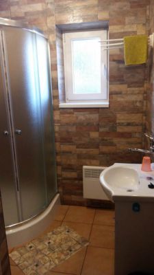 Liptovská chata pri potoku