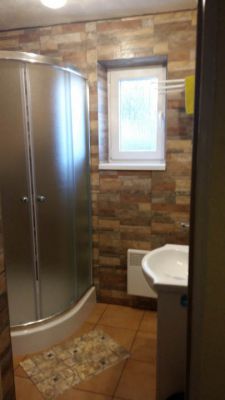 Liptovská chata pri potoku