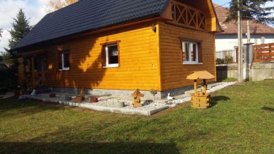 Liptovská chata pri potoku